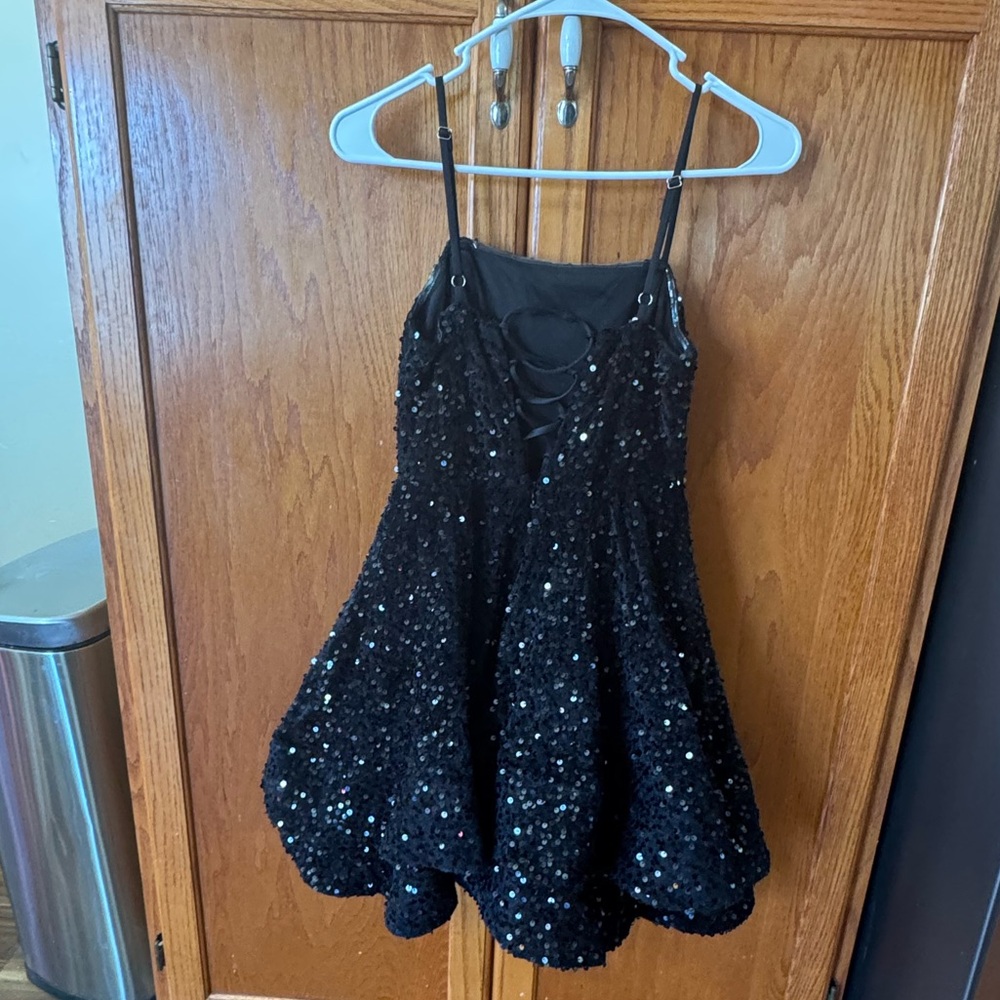 Dress black sequins sparkling - Picture 2 of 5